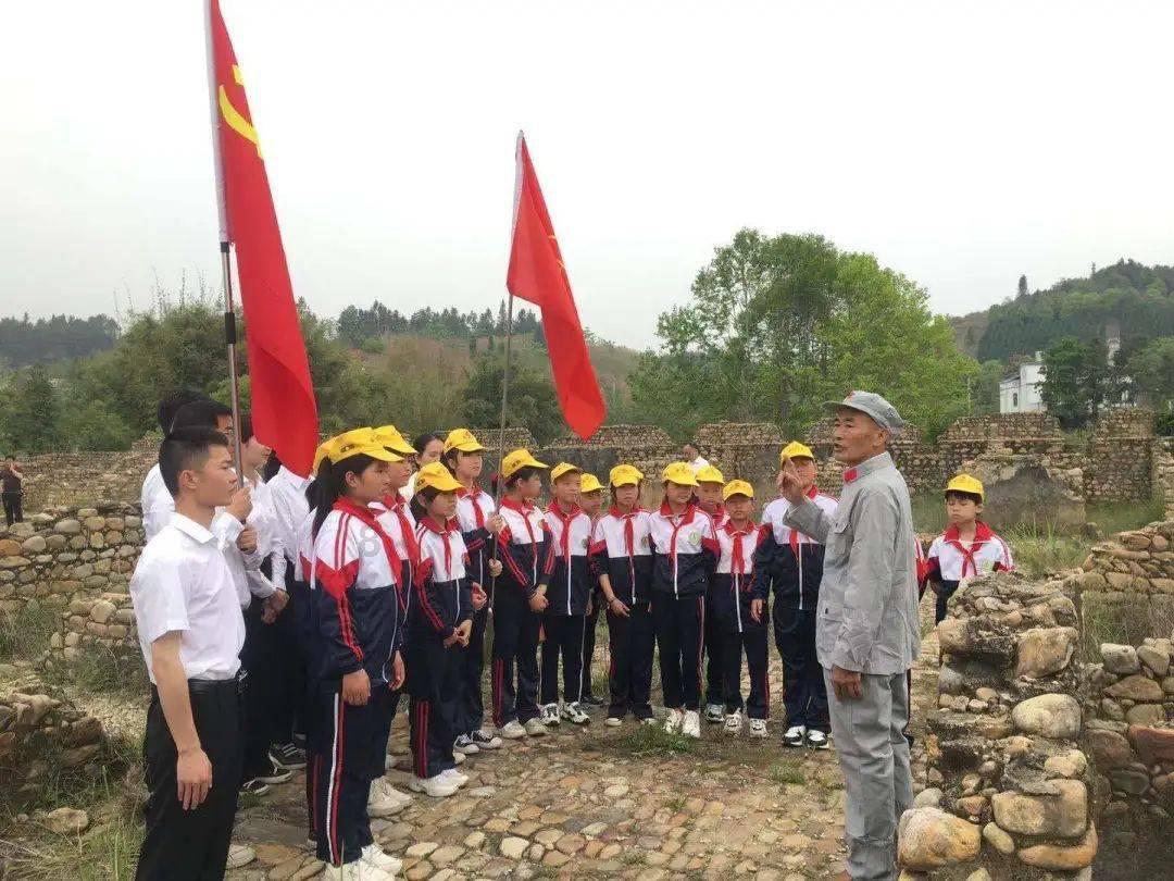 护林防火从“小”抓起